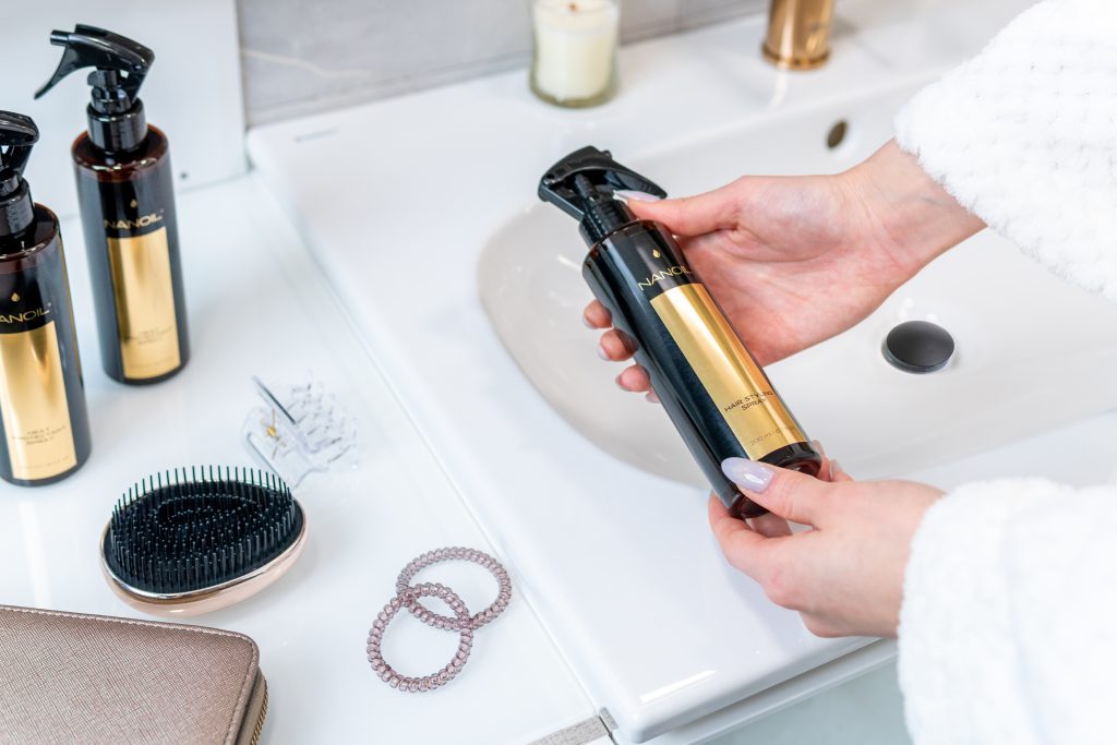 spray per migliorare la gestibilità dei capelli nanoil