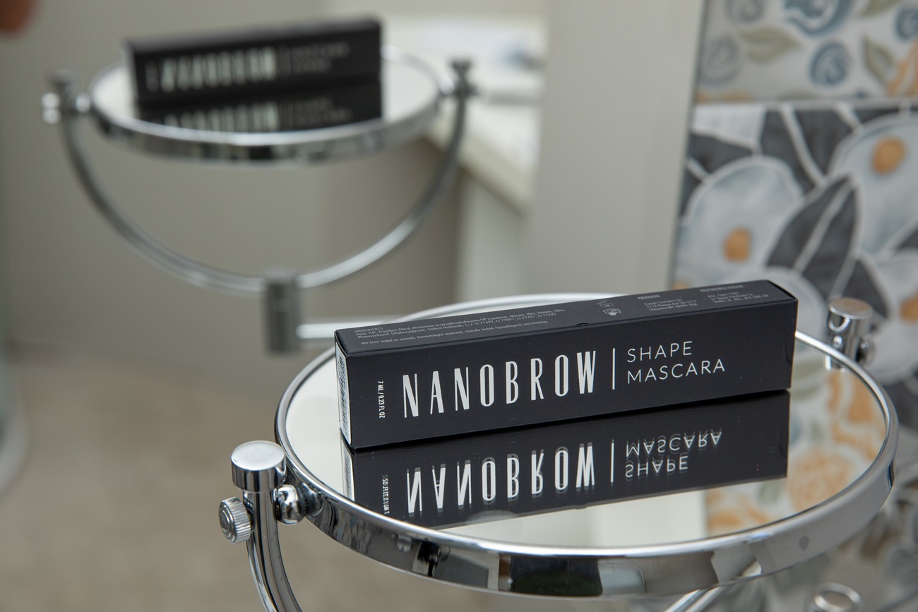 nanobrow shape mascara